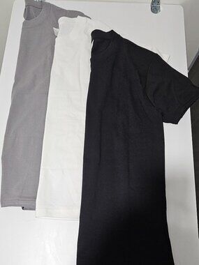 Solid Color Casual Round Neck Women's T-Shirts